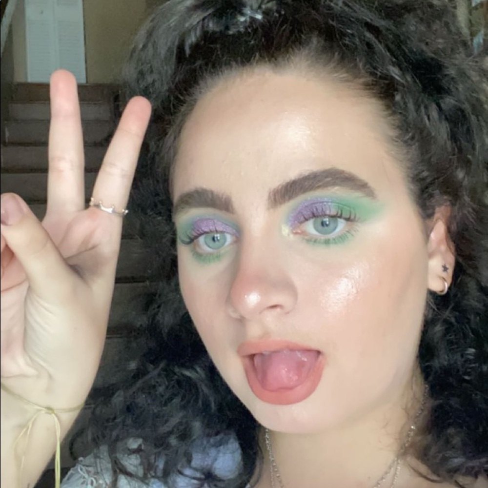 Meet your Posher, Evanna